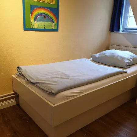 Laerchenshus Reetdachhaus Nyaraló